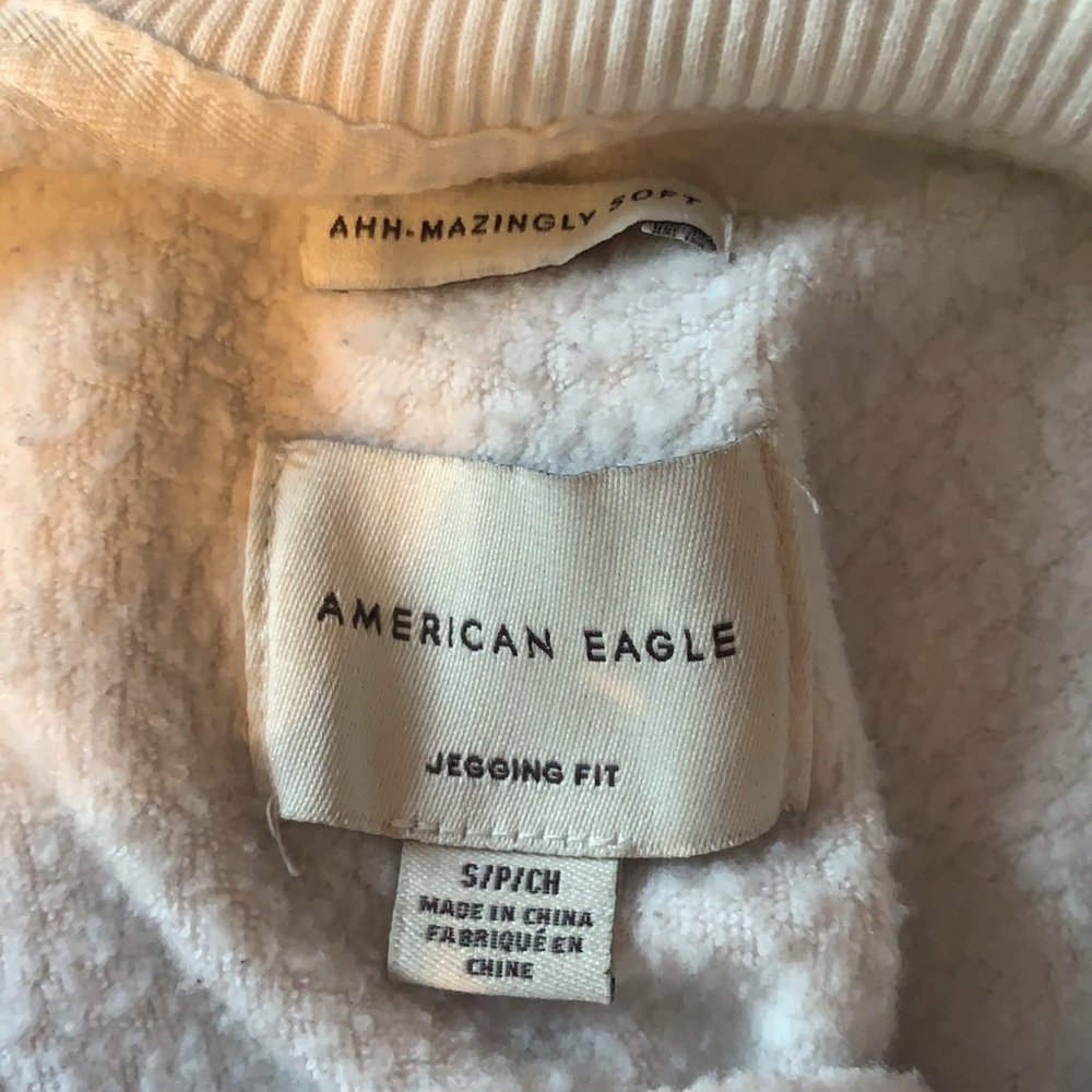 American eagle sweater - Picture 2 of 2